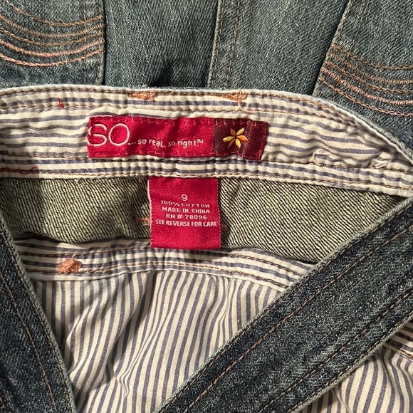 Blue jean overalls. So real So right size 9 - Picture 5 of 6